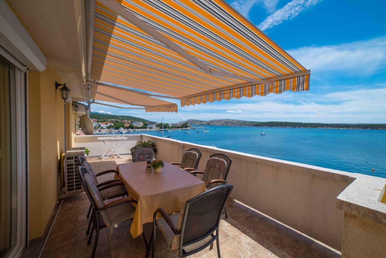 Captain'S Apartment Barbat na Rabu Εξωτερικό φωτογραφία